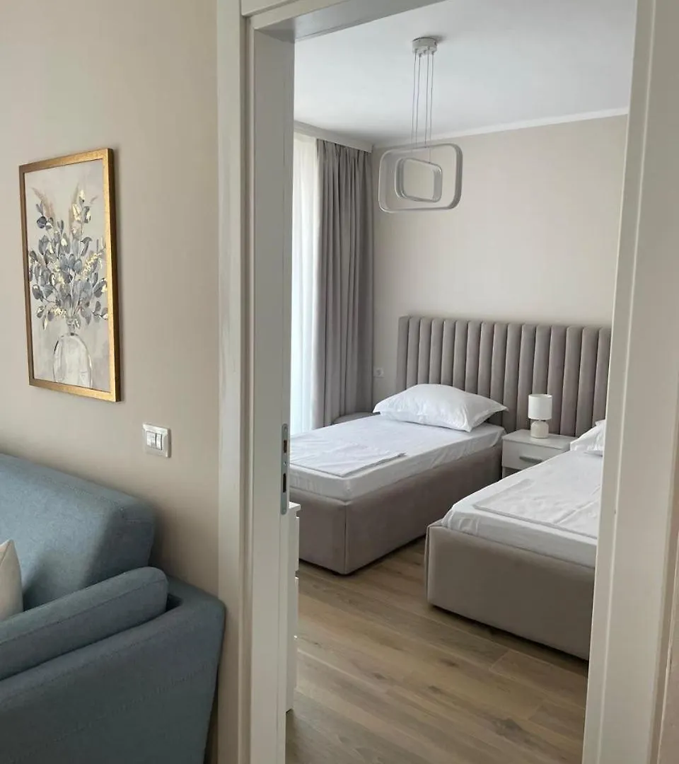 Mira Mare Family Apartment Shëngjin